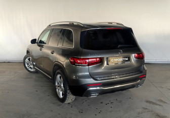 Подержанный автомобиль Mercedes-Benz GLB 2020 года (4 фото)