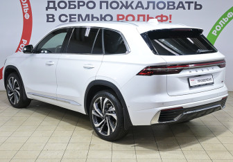 Подержанный автомобиль Geely Monjaro 2024 года (6 фото)