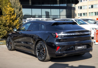 Подержанный автомобиль Zeekr 001 2024 года (5 фото)