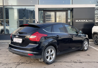 Подержанный автомобиль Ford Focus Hatchback 2012 года (5 фото)