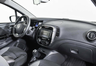 Подержанный автомобиль Renault Kaptur 2019 года (8 фото)