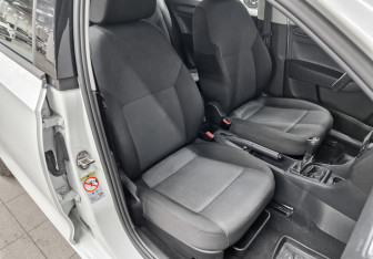 Подержанный автомобиль Skoda Rapid Liftback 2019 года (23 фото)