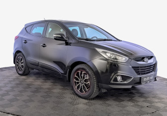 Подержанный автомобиль Hyundai ix35 2015 года (3 фото)