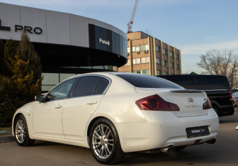 Подержанный автомобиль Infiniti G Sedan 2012 года (5 фото)