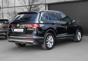 Подержанный автомобиль Volkswagen Tiguan 2019 года (4 фото)