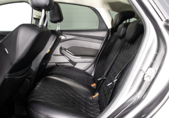 Подержанный автомобиль Ford Focus Hatchback 2017 года (13 фото)