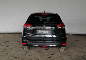 Подержанный автомобиль Nissan X-Trail 2019 года (5 фото)