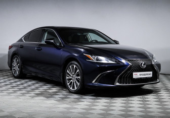 Подержанный автомобиль Lexus ES 2020 года (3 фото)