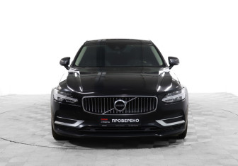 Подержанный автомобиль Volvo S90 2019 года (2 фото)