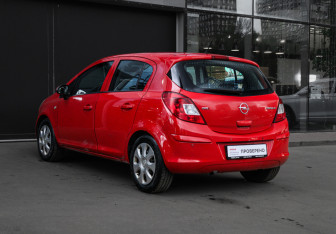 Подержанный автомобиль Opel Corsa 2008 года (6 фото)