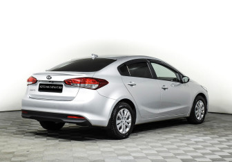 Подержанный автомобиль Kia Cerato Sedan 2018 года (5 фото)