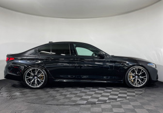 Подержанный автомобиль BMW M5 Sedan 2019 года (6 фото)