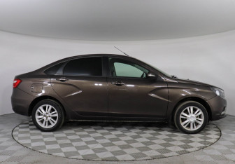 Подержанный автомобиль LADA (ВАЗ) Vesta Sedan 2017 года (4 фото)