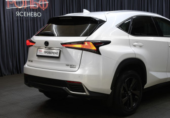 Подержанный автомобиль Lexus NX 2021 года (22 фото)
