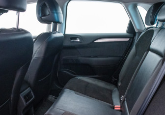 Подержанный автомобиль Citroen C4 Hatchback 2012 года (11 фото)