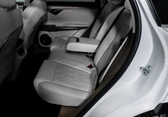 Подержанный автомобиль Voyah Free 2022 года (10 фото)