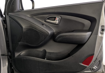 Подержанный автомобиль Hyundai ix35 2013 года (24 фото)