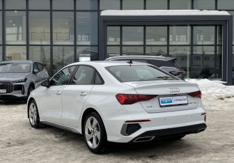 Подержанный автомобиль Audi A3 Sedan 2021 года (8 фото)