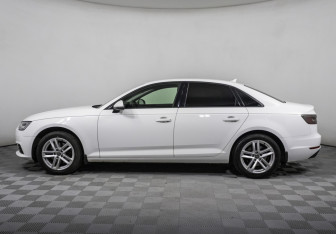 Подержанный автомобиль Audi A4 Sedan 2018 года (8 фото)