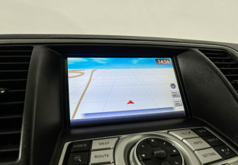 Подержанный автомобиль Nissan Teana 2011 года (16 фото)