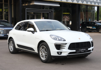 Подержанный автомобиль Porsche Macan 2014 года (3 фото)