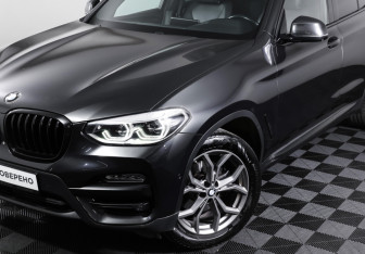 Подержанный автомобиль BMW X3 2018 года (26 фото)
