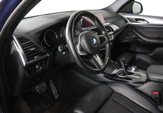 Подержанный автомобиль BMW X3 2020 года (12 фото)
