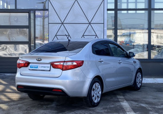 Подержанный автомобиль Kia Rio Sedan 2014 года (5 фото)