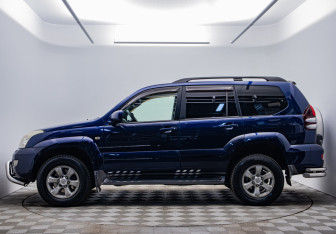 Подержанный автомобиль Toyota Land Cruiser Prado 2005 года (8 фото)