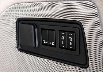 Подержанный автомобиль Cadillac Escalade Suv 2021 года (26 фото)