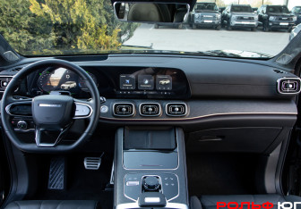 Подержанный автомобиль Jaecoo J8 2024 года (10 фото)