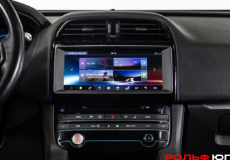 Подержанный автомобиль Jaguar F-Pace 2017 года (13 фото)