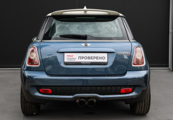 Подержанный автомобиль MINI Hatch 2009 года (5 фото)