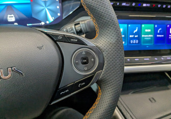 Подержанный автомобиль DongFeng Shine Max 2023 года (25 фото)