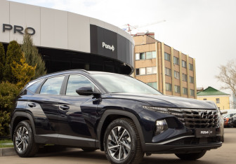 Подержанный автомобиль Hyundai Tucson 2022 года (2 фото)