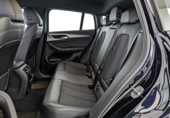 Подержанный автомобиль BMW X4 2021 года (17 фото)