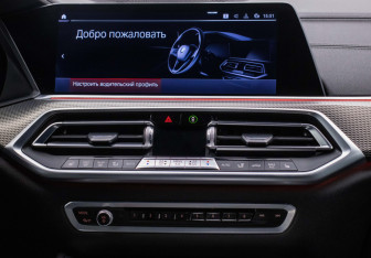 Подержанный автомобиль BMW X6 2020 года (14 фото)