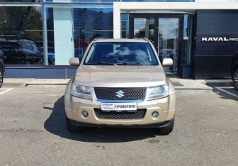 Подержанный автомобиль Suzuki Grand Vitara 2006 года (2 фото)