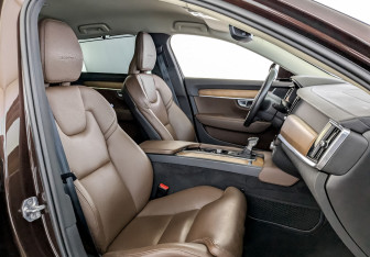 Подержанный автомобиль Volvo S90 2019 года (24 фото)