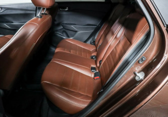 Подержанный автомобиль Hyundai Solaris Sedan 2021 года (12 фото)