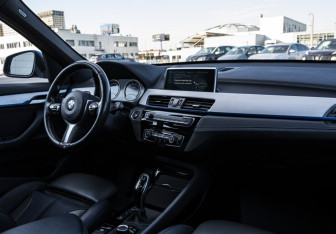 Подержанный автомобиль BMW X1 2019 года (15 фото)