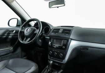 Подержанный автомобиль Skoda Yeti 2017 года (5 фото)