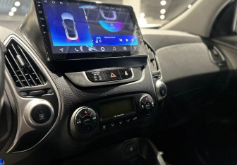Подержанный автомобиль Hyundai ix35 2012 года (11 фото)