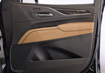 Подержанный автомобиль Cadillac Escalade Suv 2022 года (24 фото)