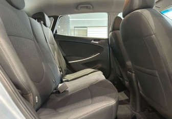 Подержанный автомобиль Hyundai Solaris Hatchback 2012 года (11 фото)