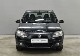 Подержанный автомобиль Renault Logan Sedan 2013 года (2 фото)