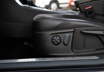 Подержанный автомобиль Volkswagen Passat Sedan 2011 года (13 фото)