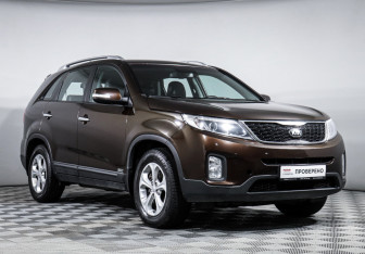 Подержанный автомобиль Kia Sorento 2017 года (3 фото)