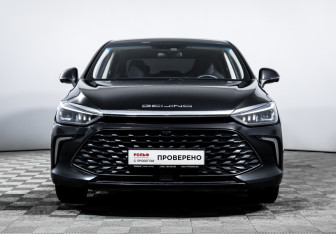 Подержанный автомобиль BAIC U5 Plus 2023 года (2 фото)