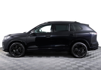 Подержанный автомобиль Volkswagen Tiguan 2025 года (8 фото)